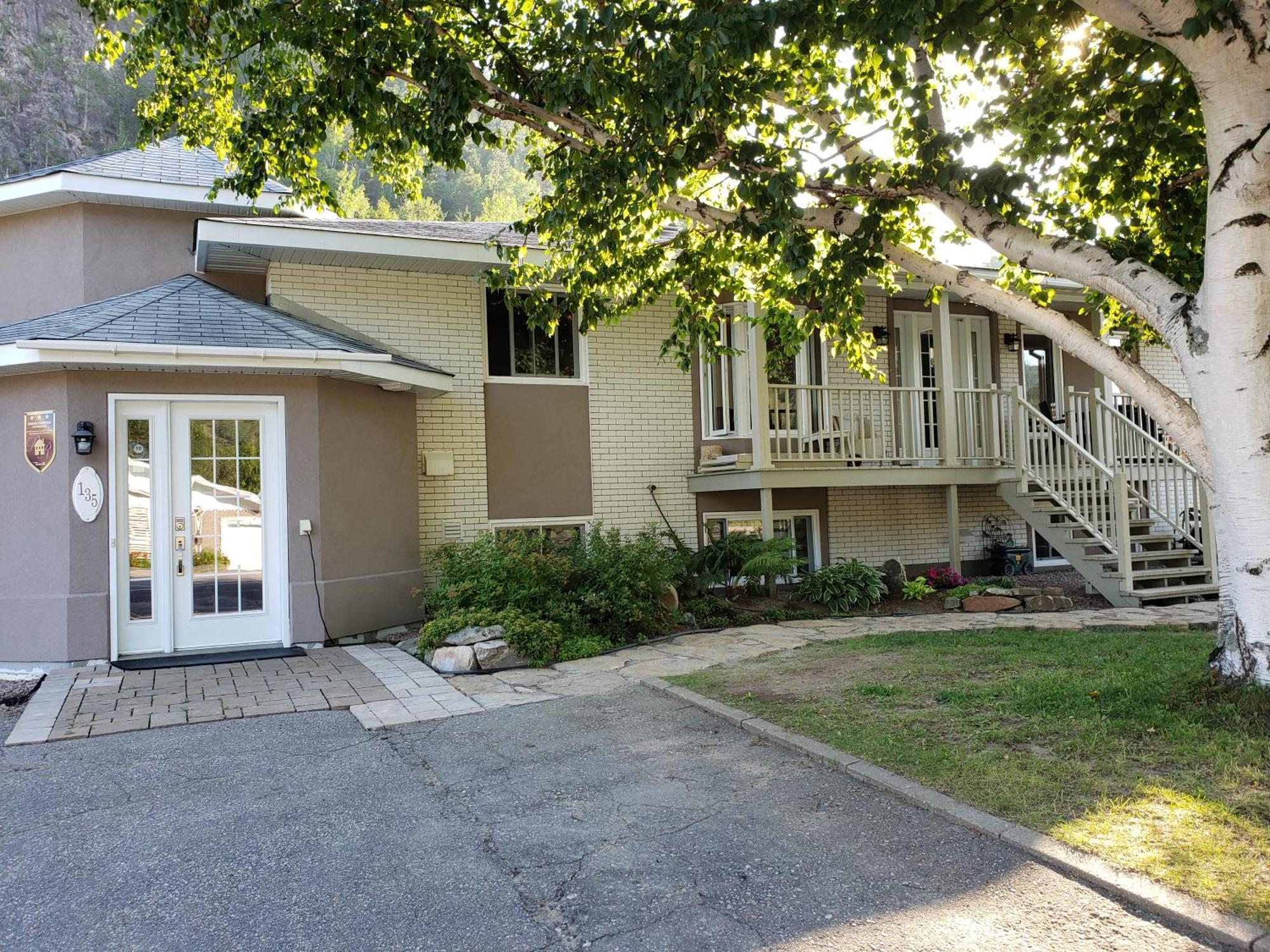 Residence Touristique Les Bouleaux Petit-Saguenay Экстерьер фото